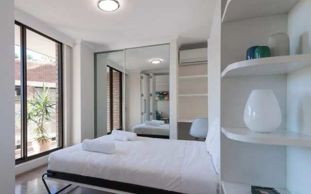 New Modern Apartment in Central Location