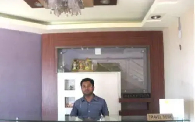 Hotel Deepak