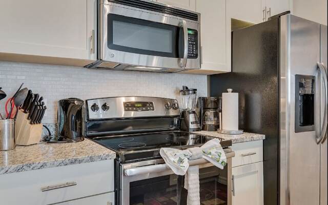 Lucaya Village - 3040 Polynesian Isle Blvd