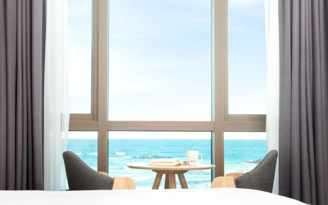 Utop Ubless Hotel Jeju Hamdeok