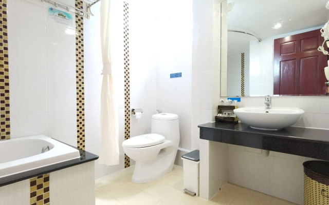 Duc Vuong Saigon  - Bui Vien