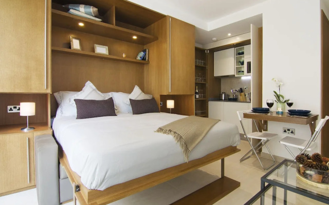 Bentley Holiday Apartments - West One