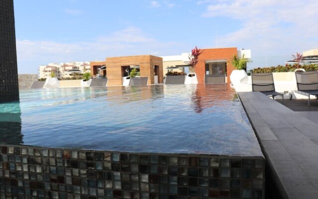 Condo L268  By Trvl2Hm