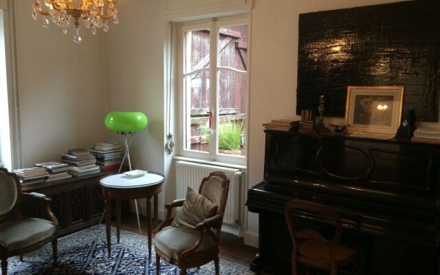 Chambres d'Hotes Au six