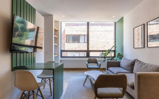 w Stunning 1BR in Chico