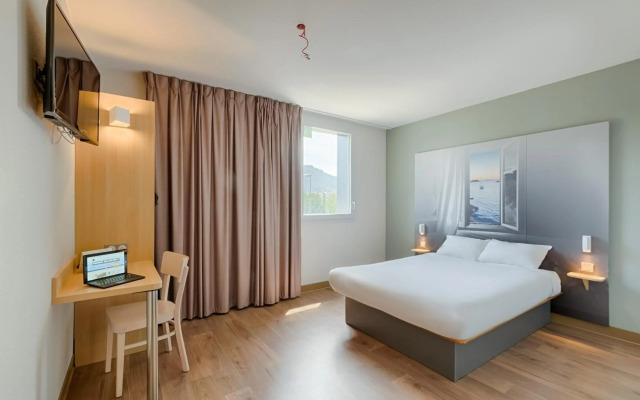 B&B HOTEL Marseille Aéroport Saint-Victoret