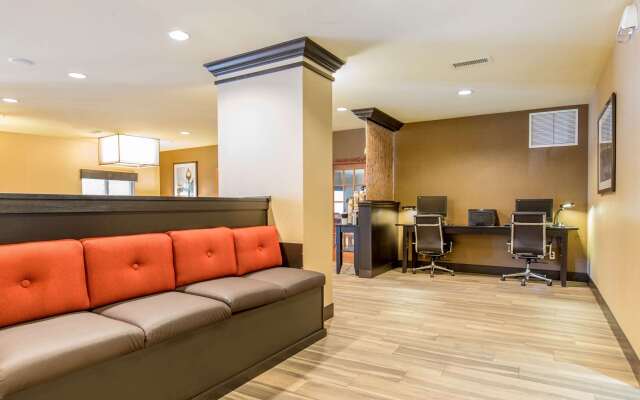 Comfort Suites Fairview Heights - St. Louis