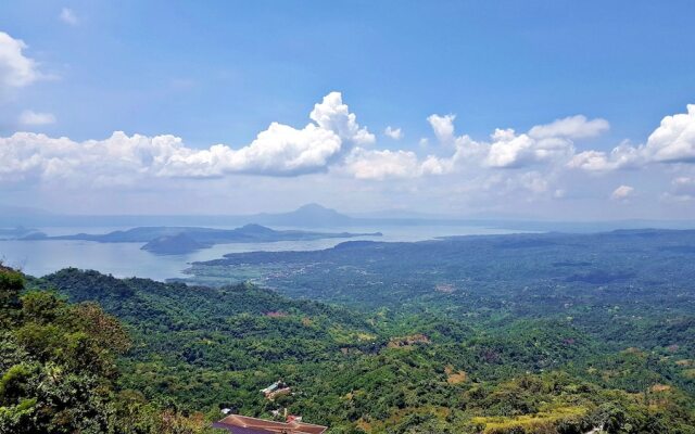 Splash Suites Hotel Tagaytay