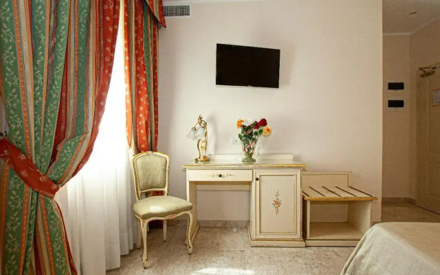 Viktoria Palace Hotel