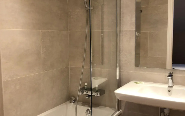 Hôtel La Villa Fleurie