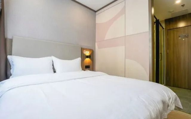 Nanchang juhao Hotel (Qingshan Lake Wanda store)