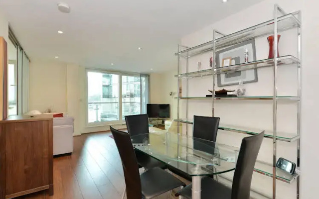 ST George Wharf Studio Apartments