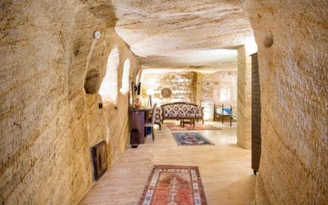Uzay Cave Suite Hotel