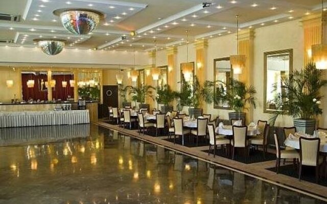 Hotel Iskierka Business & Spa