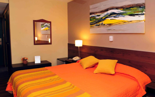 Costalago Suites