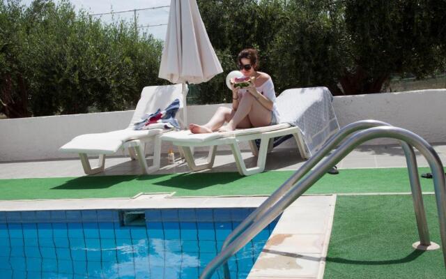 Athinoula Hotel
