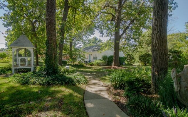 The Dickey House Bed & Breakfast