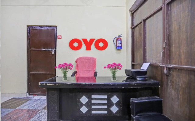 OYO 92887 Metro City Guest House