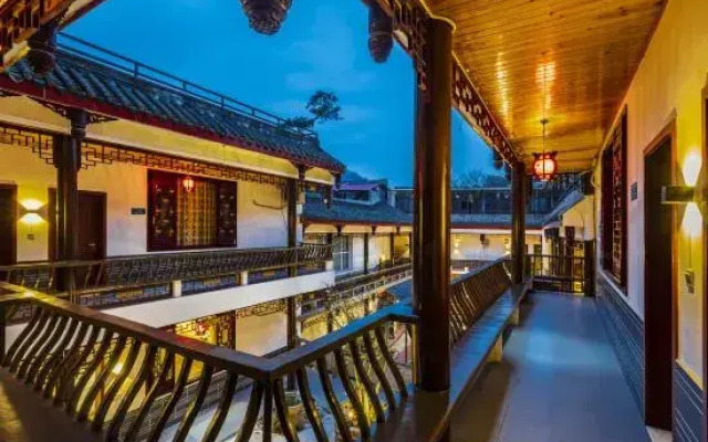 Floral Hotel·Chenxi Hotel (Jiezi Ancient Town Shop)