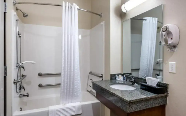 Super 8 Bonner Springs