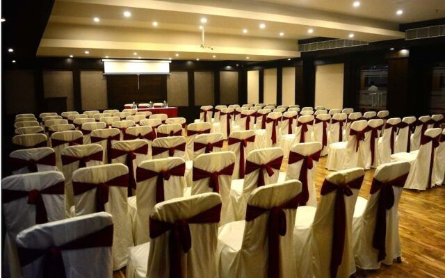 Hotel East West