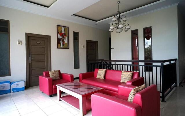 Oyo 2038 Jasmine Guest House Balikpapan