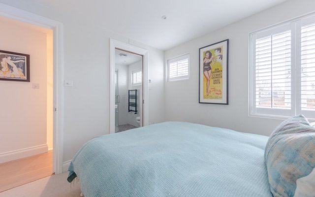 Stunning 2 Bedroom Flat With a Garden in Barnes