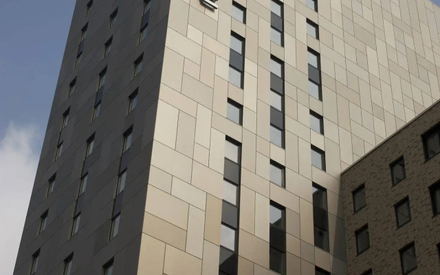 Motel One Hamburg - Alster