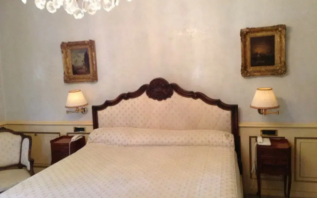 Hostellerie les Frenes