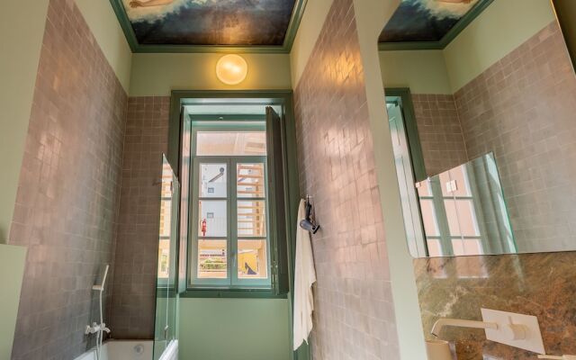 Pombaline Building V. Real Santo António