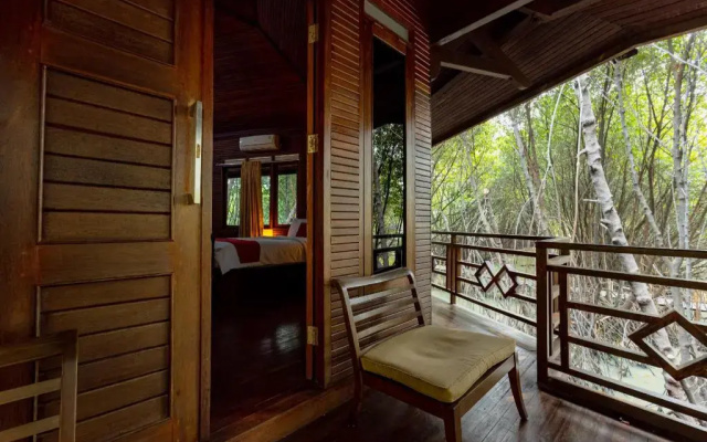 RedDoorz Resort @ Taman Wisata Mangrove