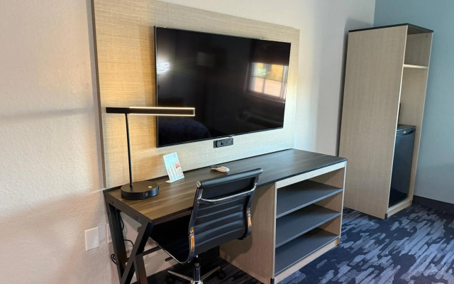 Baymont by Wyndham Texas City