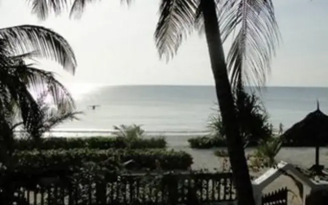 Pwani Silver Sand Beach Hotel