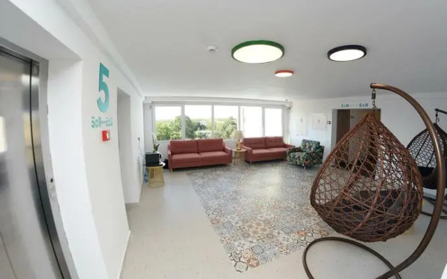 Spring Holiday Resort