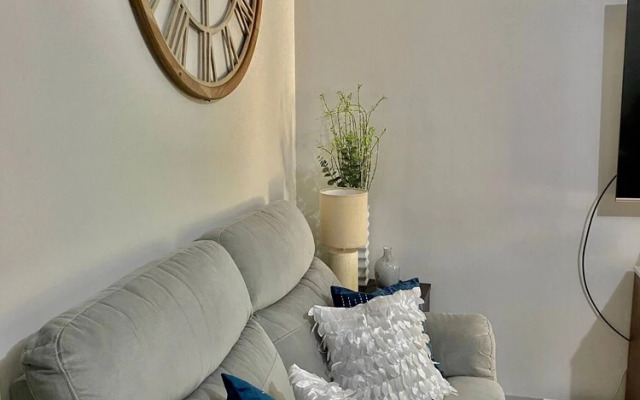 1 Bedroom With Free Parking