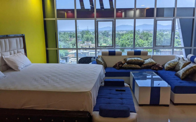 SPOT ON Pozz Hotel