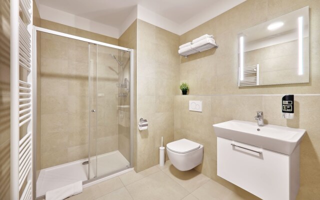 DownTown Suites Rubesova