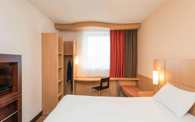 ibis Esch Belval