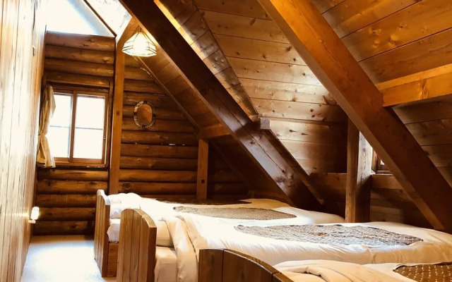 Log Home Pension Wood Inn