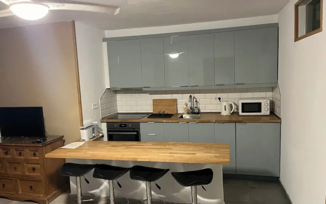 Arona 2-bed Apartment - Sleeps 5 - Outdoor Pool