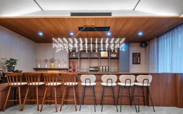 Tingshan Wanghu Homestay (Taihang Pinghu Branch)