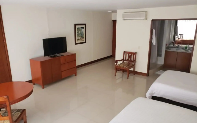 Torre De Cali Plaza Hotel