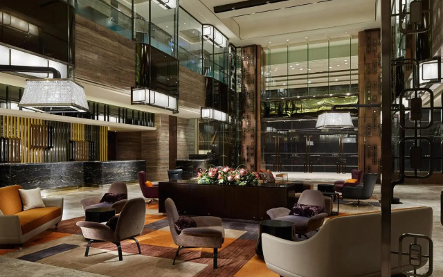 Royal Plaza Hotel