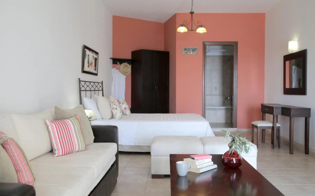 Yalis Hotel