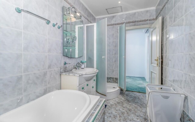 Nice Home in Dramalj With Wifi and 7 Bedrooms