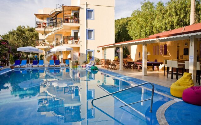 Merve Apartments