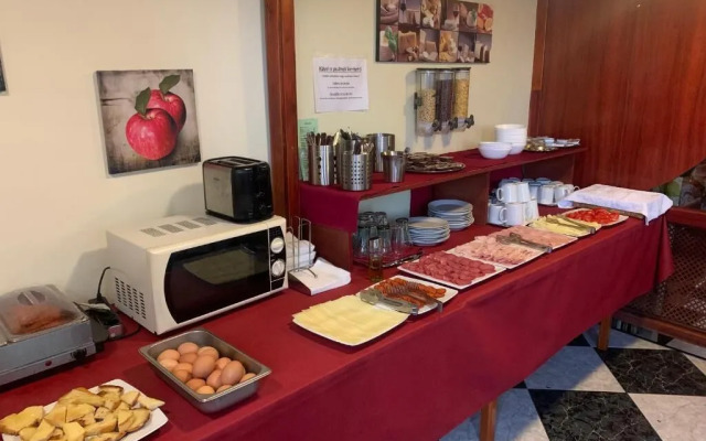 Kálvária-Rácz Hotel