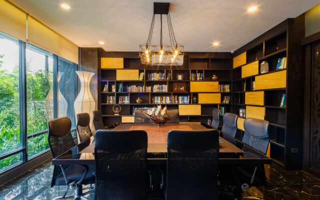 Parc Borough City Resort