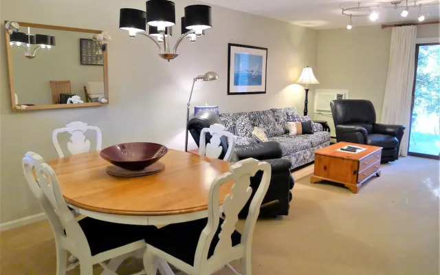 87 Chilton - 2 Bedroom Condo