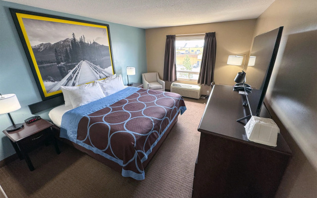 Super 8 by Wyndham Edmonton South